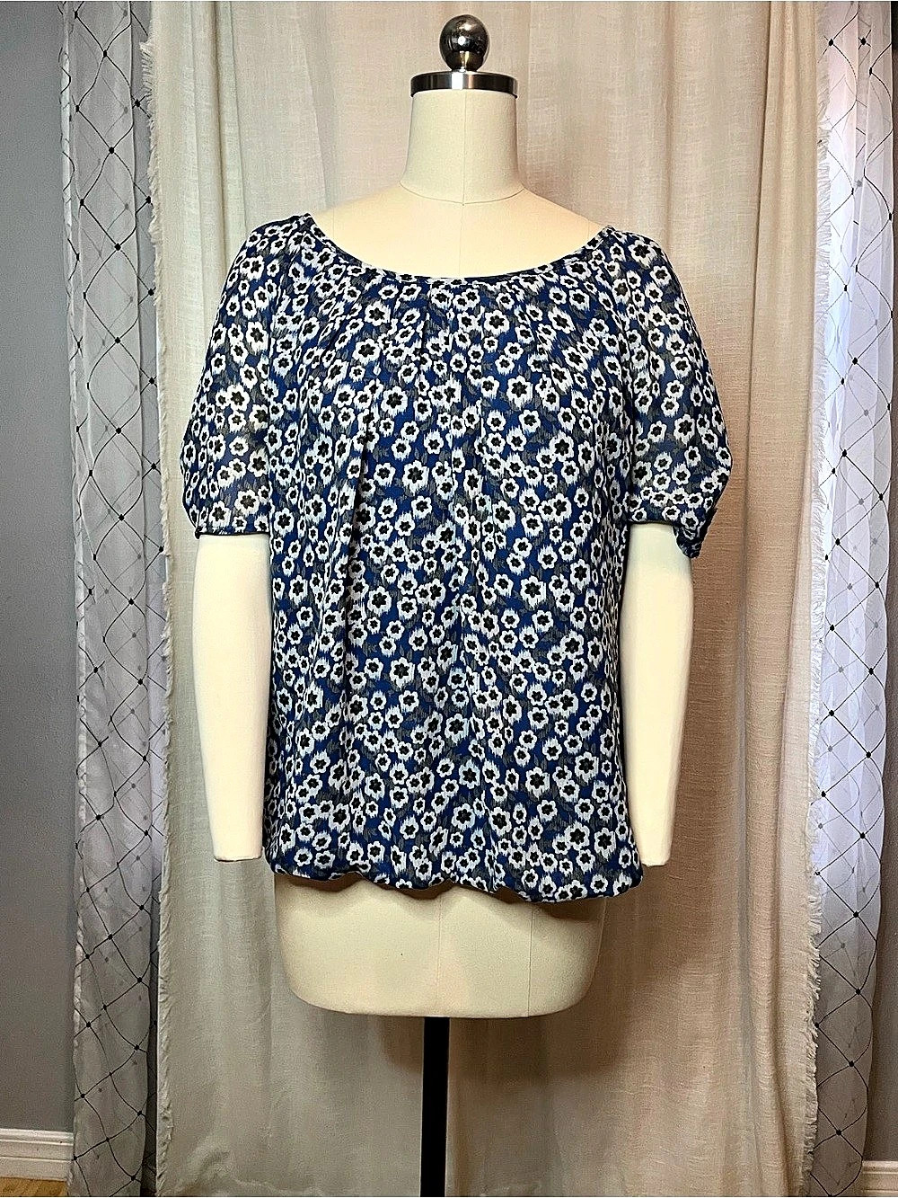 Sara Michelle - Floral Blouse in Blue & White Size XL
